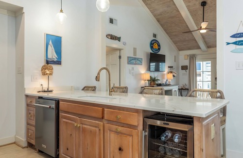 Dauphin Island House | Ocean views & private 104° heated pool: Paradise awaits! Feelin’ Salty