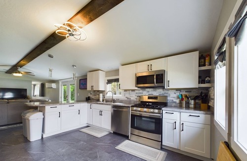 Shingleton House | ON THE TRAIL! Newly remodeled, Happy Trails Home