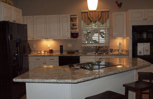 Waveland House | Only 200 yards from Beach, View the Beach, Pond & Oaks trees from porch!