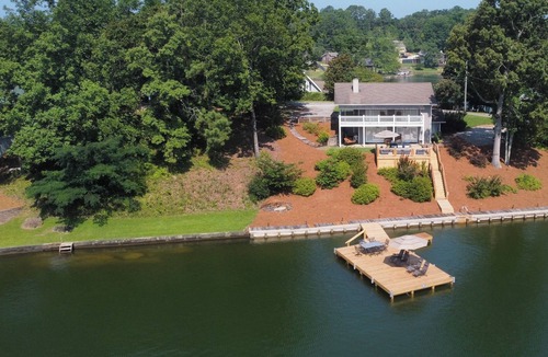 Jacksons' Gap House | Opening Calendar 45 Days Out - Amazing View Lakefront Home with private dock