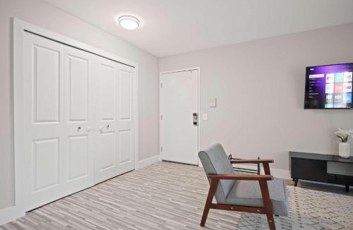 Rochester Apartment | Opulent 2-Bedroom Gem Rochester Hills Retreat