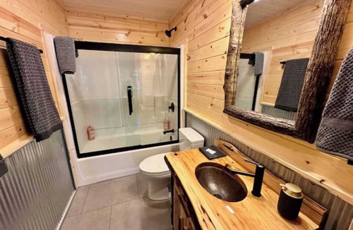 Au Train House | Outpost Lodge | Remodeled 4BR Near AuTrain Beach