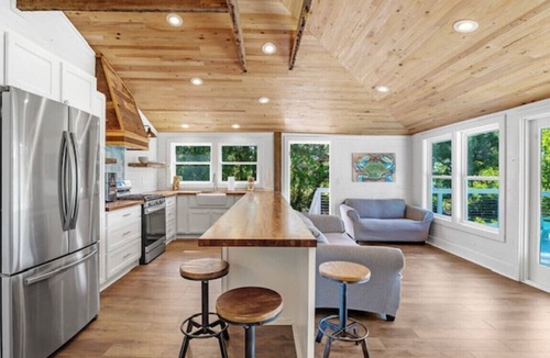 Gulf Shores Cottage | Oyster Bay Retreat -50' Waterfront with Pier.