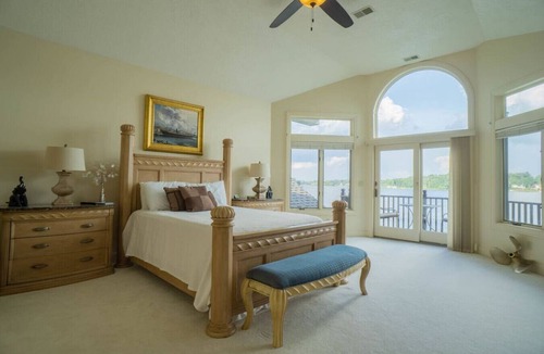 Battle Creek House | Paradise Island the real fantasy Nou'veau riche