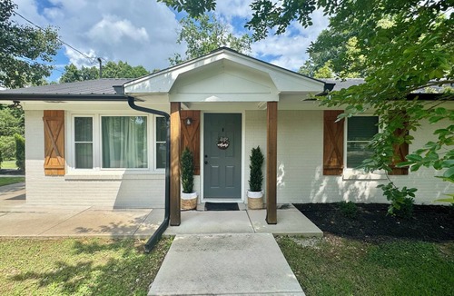 Lawrenceburg House | Peaceful 2-bedroom, 1 bath housein charming Lawrenceburg, TN