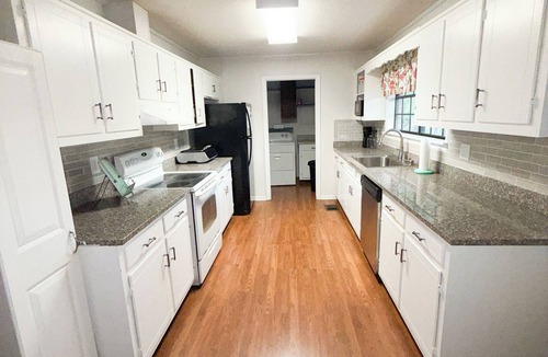 Clanton House | Peaceful country home minutes from Lake Mitchell