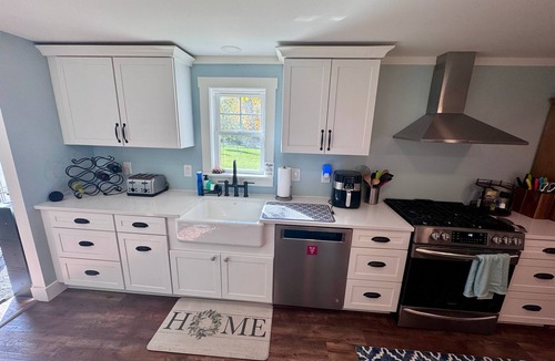 Maple City House | Peaceful, dog‑friendly 3BR cabin near Glen Arbor with fenced yard!