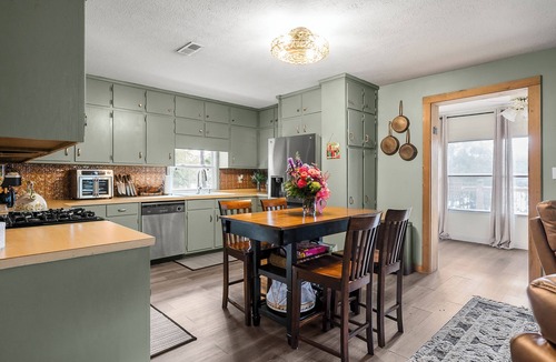Clanton House | Peaceful, Lake Mitchell Home 5-bedroom house with charm + Wifi in Clanton