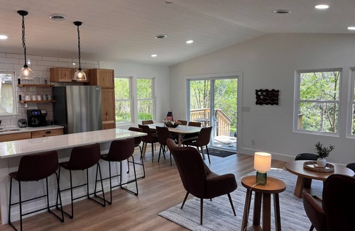 Florence Cottage | Peaceful Trillium Cottage with Lake Access and close to UTV/Snowmobile Trails
