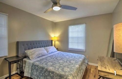 East Hill Ski Chalet | Pensacola Paradise - 3BR 2Full Bath cottage in upscale area 5 min to beach and downtown