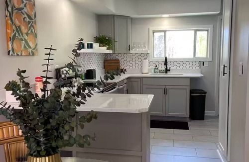 Red Bank Apartment | Perfect 2-bedroom apartment in charming Red Bank.