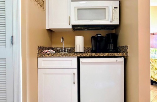 Panama City Beach Condo | Perfect 3rd fl End Unit-TRUE Beach Front- Fully Stocked Kitchen-Responsive Owner