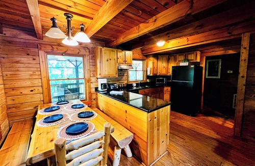 Pine Mountain Cabin | Perfect cabin for large families