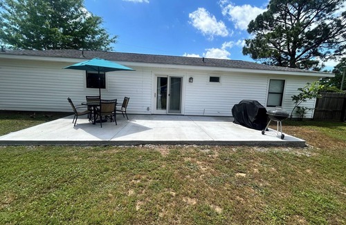 Foley House | Perfect location, clean and relaxing. Pet friendly.