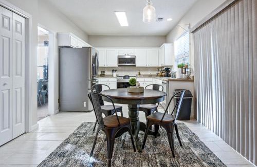 Woodstock House | Pet-Friendly 3BR Home with Porch & Grill