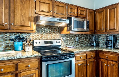 Silver Cay Cottage | Pet-Friendly Cottage with Private Beach Access & Pier in Dauphin Island, Alabama