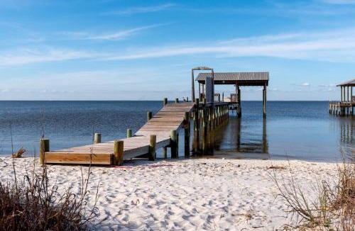 Silver Cay House | Pet-Friendly Cottage with Private Beach Access & Pier in Dauphin Island, Alabama