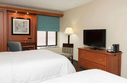 Thurston Hotel | Pet-Friendly Room w/Free Hot Breakfast & Parking Located Near UM