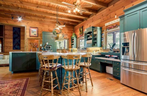 Sevierville House | Pool, Pickleball Court, Game Room | Lake Lodge