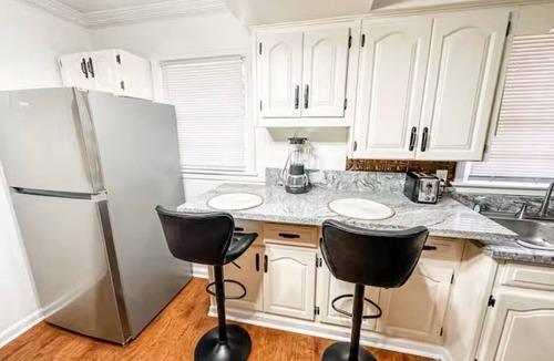 Gunter Afs House | Portifino GRidge-Large 5BR-Stylish Comfort