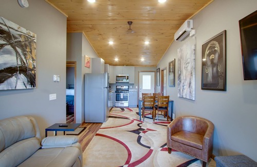 Interlochen Condo | Privat Hot Tub! Sleeps 6 *Traverse City *Sleeping Bear Dunes