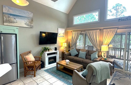 Surf Side Shores House | Private Beach House, Pet Friendly, Ft Morgan Sleeps 10, next to Kiva Golf Course
