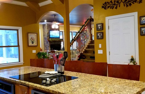 Pigeon Forge Cabin | Private, Creek, 2 mls to Pkwy, Lg yard, games,fire pit, pet/motorcycle friendly