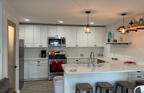 Beulah House | Private Crystal Lake Beach, walk downtown Beulah! Biweekly & ￼monthly discounts.