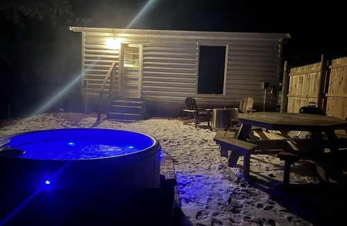 Gwinn Cottage | Private Deluxe Lakeside Cottage, Fishing, Snowmobiling, Hunting, Boats, Hot Tub