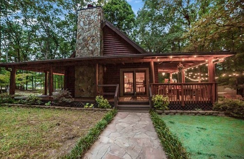 McDonough Cabin | Private Luxury Cabin w/Hot Tub, Fire Pit & Sauna