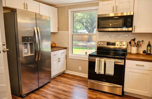 Warrington House | Private Pool + Hot Tub Oasis Near Beach + Downtown