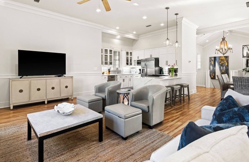 Cottage District House | Private Pool in WaterColor, LSV, 3 Min to Beach Club, next to Seaside