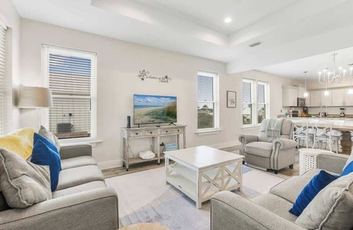 Orange Beach House | Private Pool | Walk to Beach | Coastal Escape