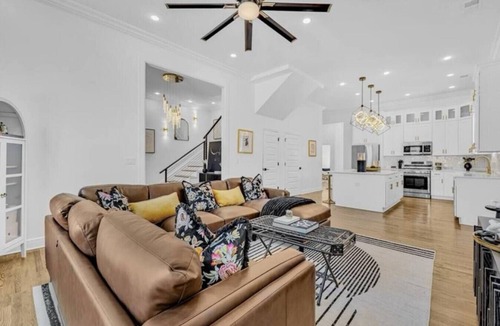 College Park House | Private Yard Fire Pit Grill 2 Ensuite