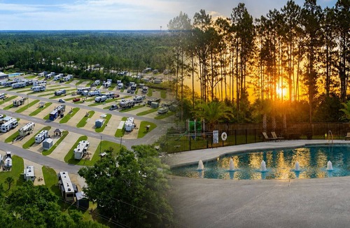 Oak RV Rental | Pull-thru RV Site #34 - Steps to Pool & Clubhouse
