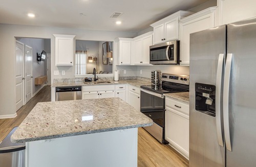 Kedron House | Quiet & Comfy Spring Hill Townhome w/WFH Setup