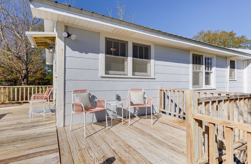 Grove Hill House | Quiet Grove Hill Cottage w/Wraparound Deck!