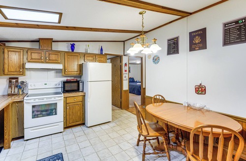 Romulus Cabin | Quiet Wooded Escape! Metro Detroit Basecamp