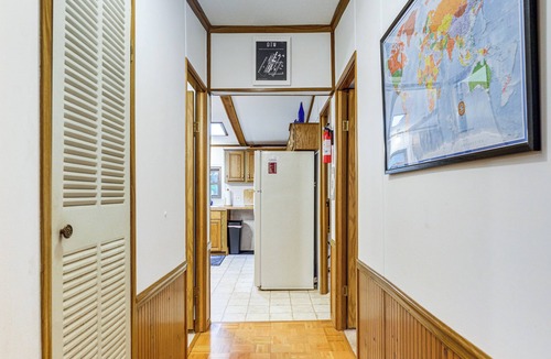 Romulus Cabin | Quiet Wooded Escape! Metro Detroit Basecamp