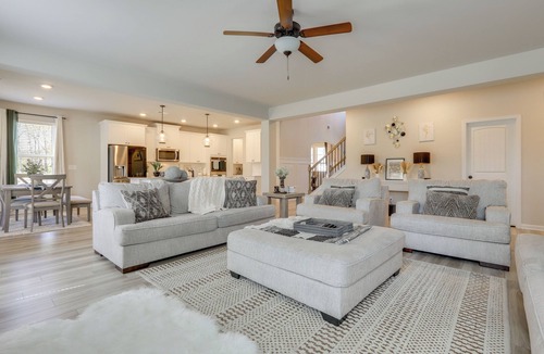 Locust Grove House | Race Days & Family Fun! Spacious Locust Grove Home