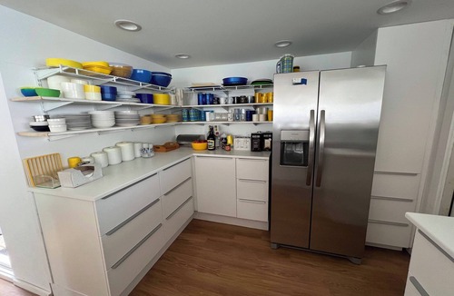 Montague House | Recently renovated fabulous 6-bedroom house in Montague, right on Lake Michigan.
