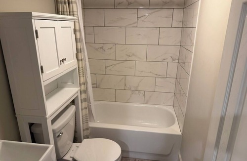 Hannon Park Apartment | Red Door Studio, Steps from Dauphin Street