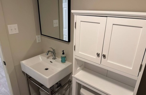 Hannon Park Apartment | Red Door Studio, Steps from Dauphin Street