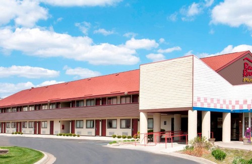 Thurston Hotel | Red Roof Inn PLUS+ Ann Arbor - U of Michigan North