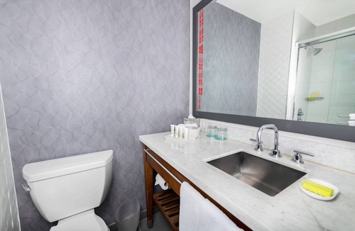 Dunwoody Hotel | Refreshing Stay | 2 King Beds | Pool | Near Chattahoochee Nature Center