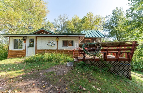 Republic Cabin | Republic Island -Summer Paradise – Your Private Island Awaits!