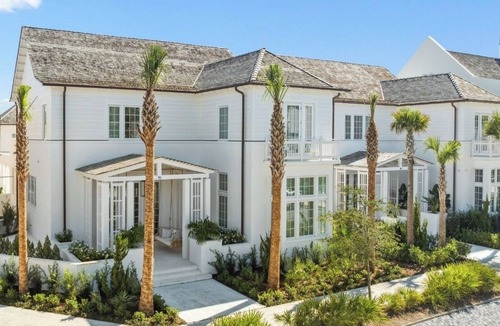 Seacrest Villa | Restful Villa w/Coastal Balcony – Enjoy Inlet Beach’s Best Attractions!