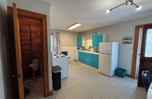 Murfreesboro Apartment | Retroville – A Cozy, Family- & Pet-Friendly Retro Retreat, Fun and Unique!