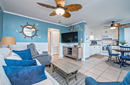 Gulf Shores Condo | Ride the TIDE Beachside! 2Bd, 1B, Free Parking! Steps 2 Sand! 200 5 Star Reviews