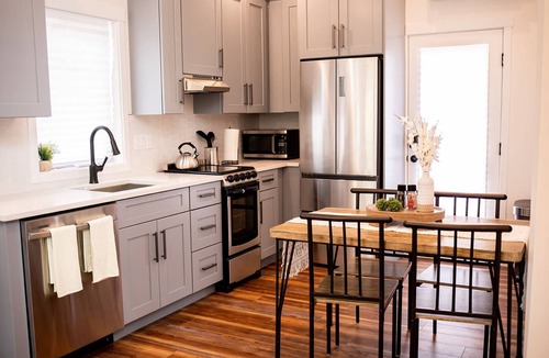 Glen Arbor Cottage | Ridge Way - Walk to Glen Arbor - Pet-Friendly - Close to Sleeping Bear Dunes